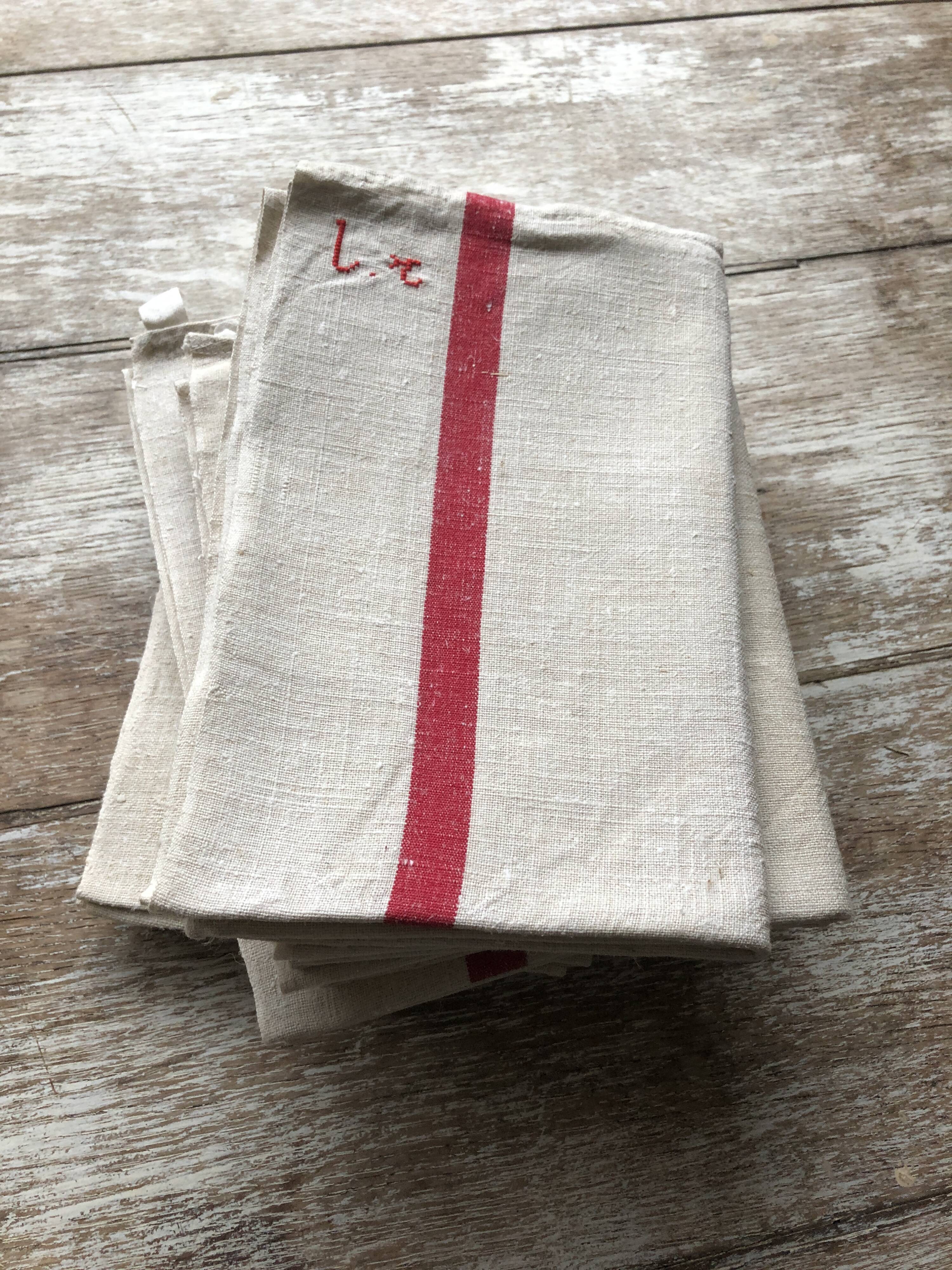 Torchons de boucher, initiales « L.R »