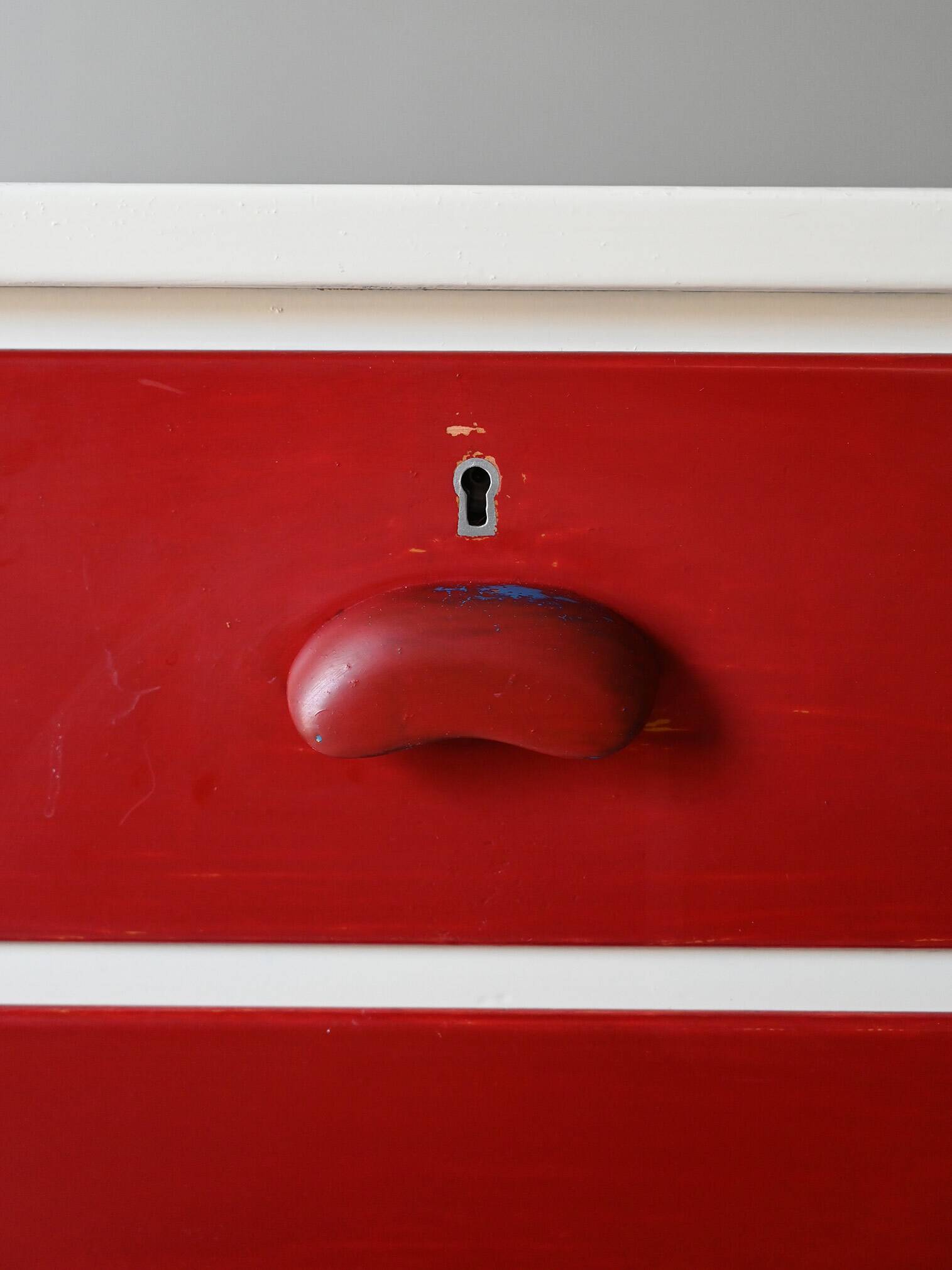 Vintage lacquered wood chest of drawers