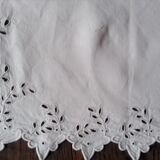Square tablecloth old white lace Richelieu