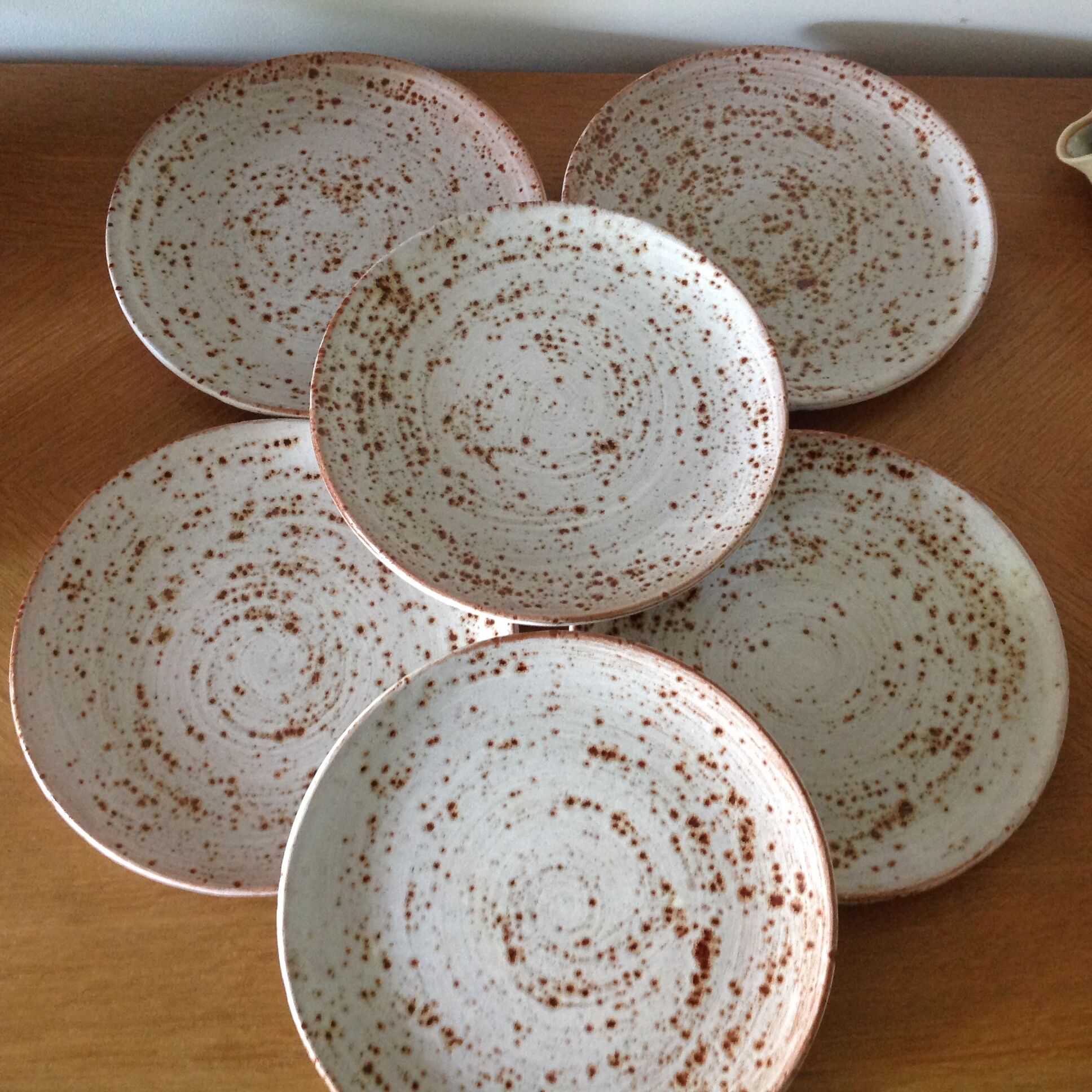 Set of 6 plates in pyrity gres