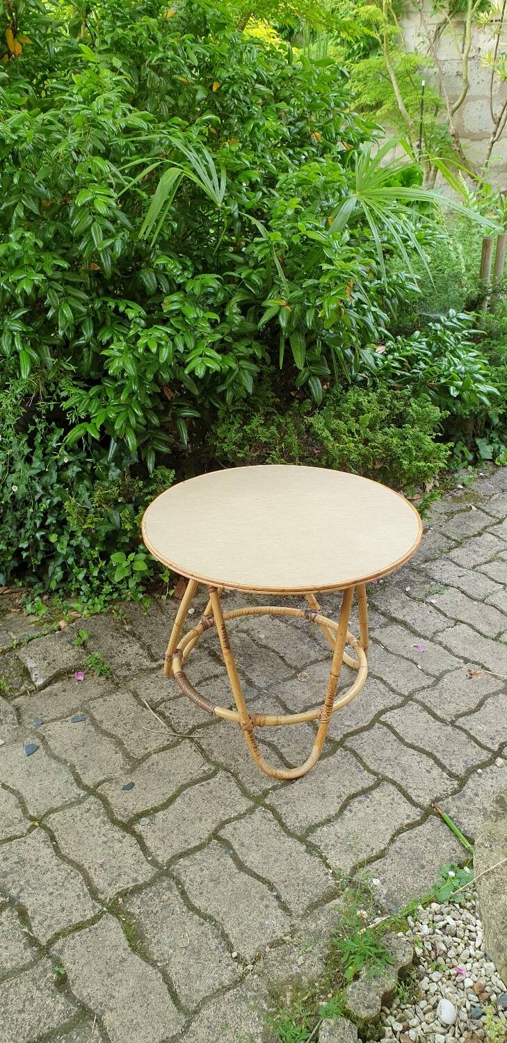 Round rattan coffee table 1970