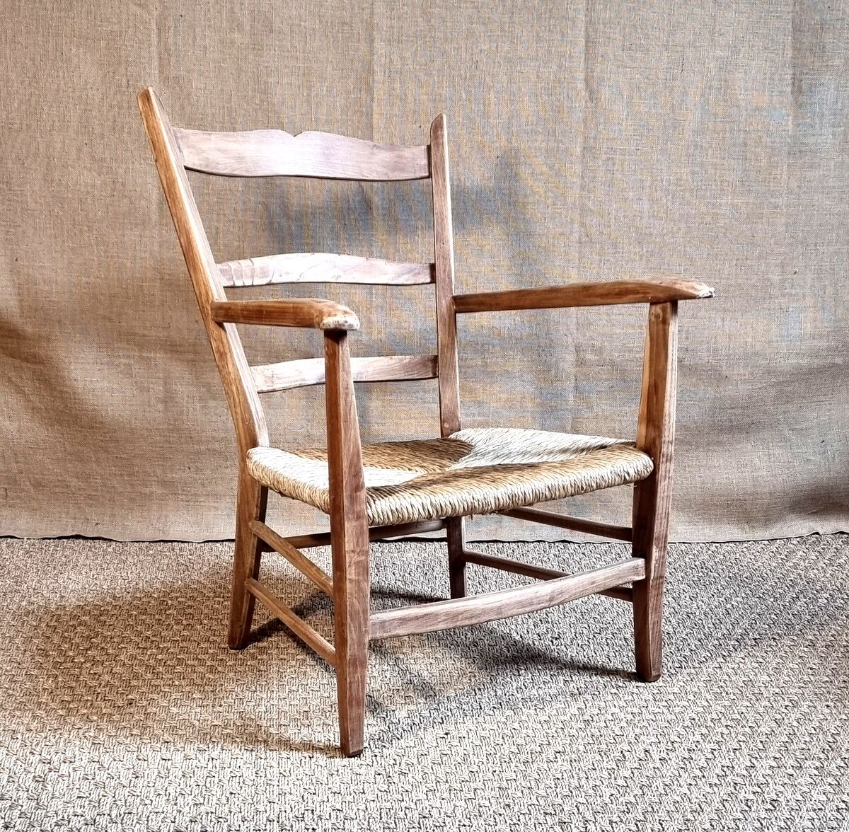 Antique country mulched armchair