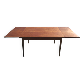 Scandinavian extendable dining table