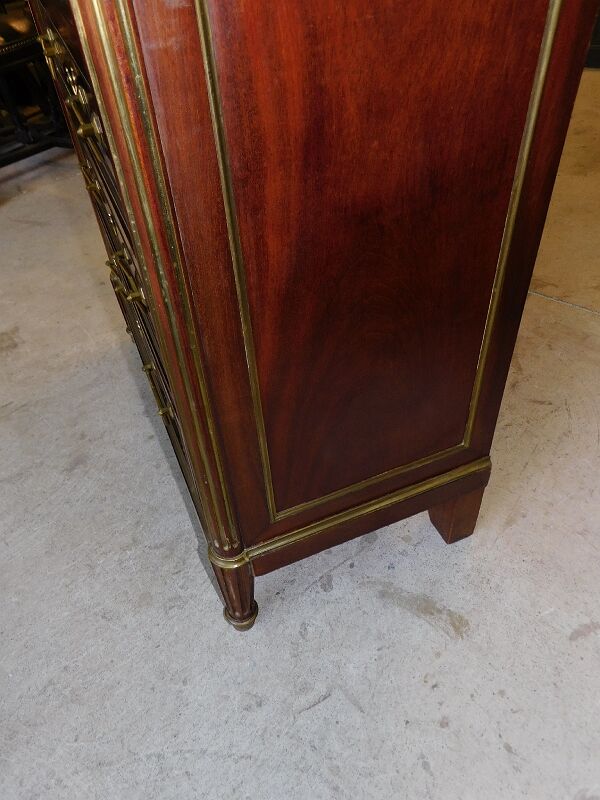 Chiffonnier semainier style Louis XVI en palissandre