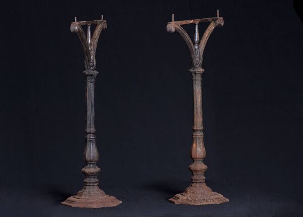 Paire de pieds balustre en fonte de table de bistrot vers 1900