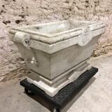 Gardener XVIIIth, century in molded marble, carved