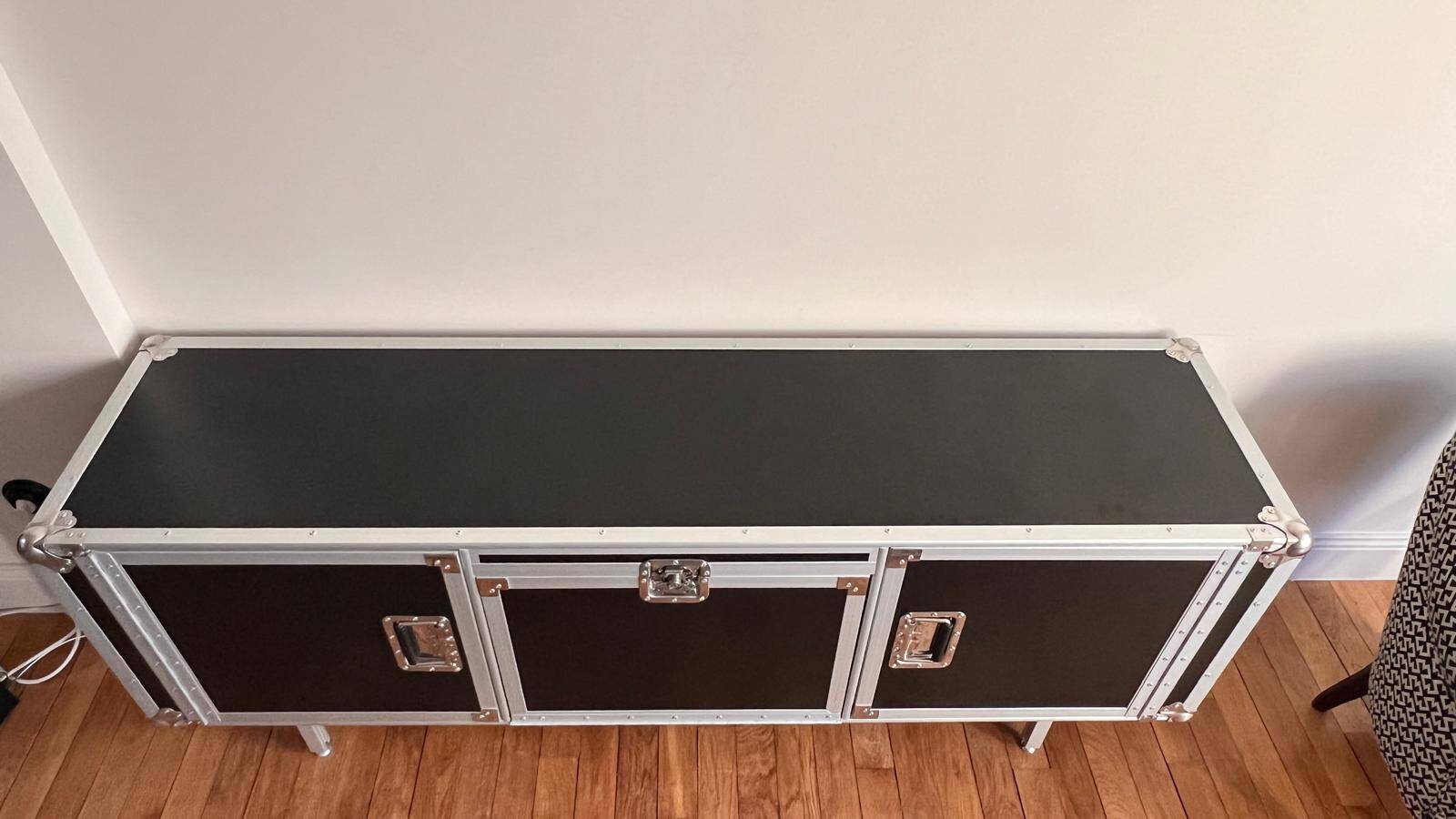 Enfilade MOROSO x DIESEL Total Flightcase 180