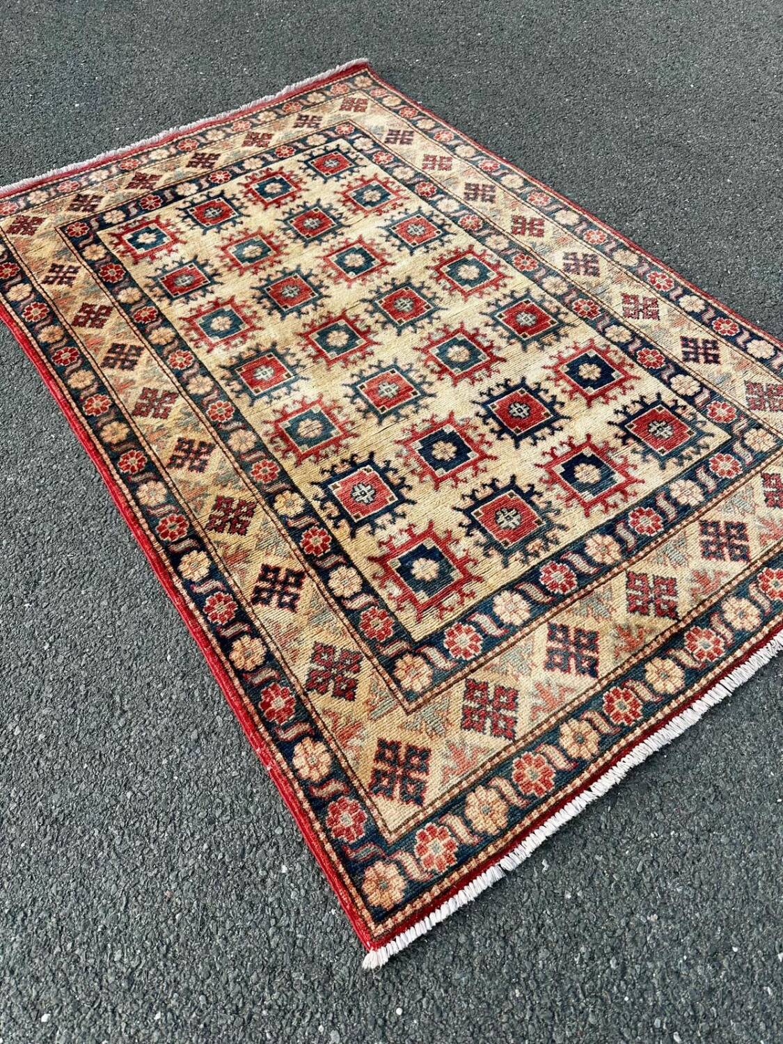 Tapis Kazak fait main
