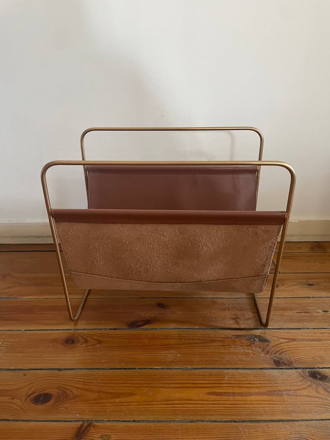 Leather magazine holder