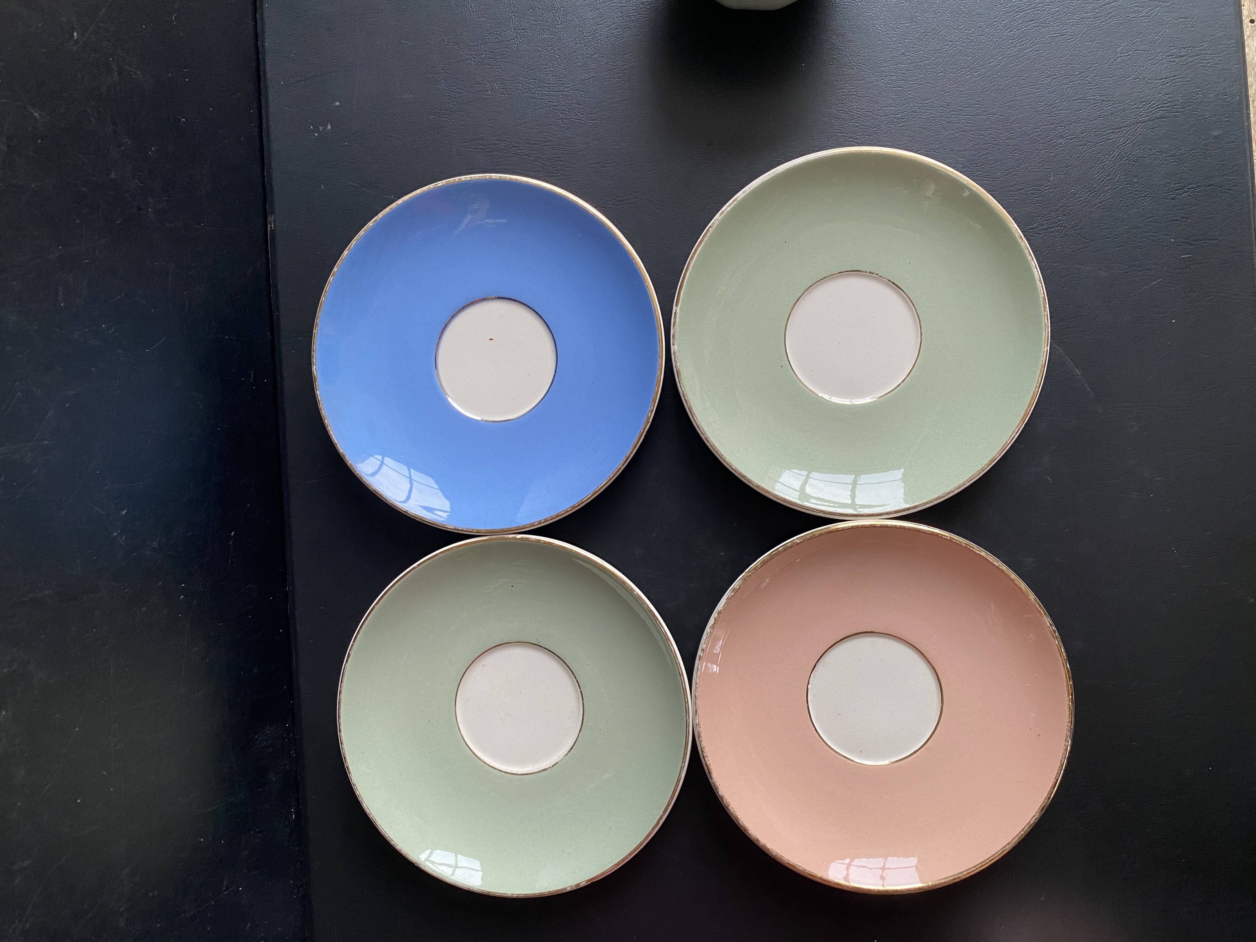 Set of 4 Villeroy & Boch Vintage 50s Cups and Saucers - Pastel & Gold