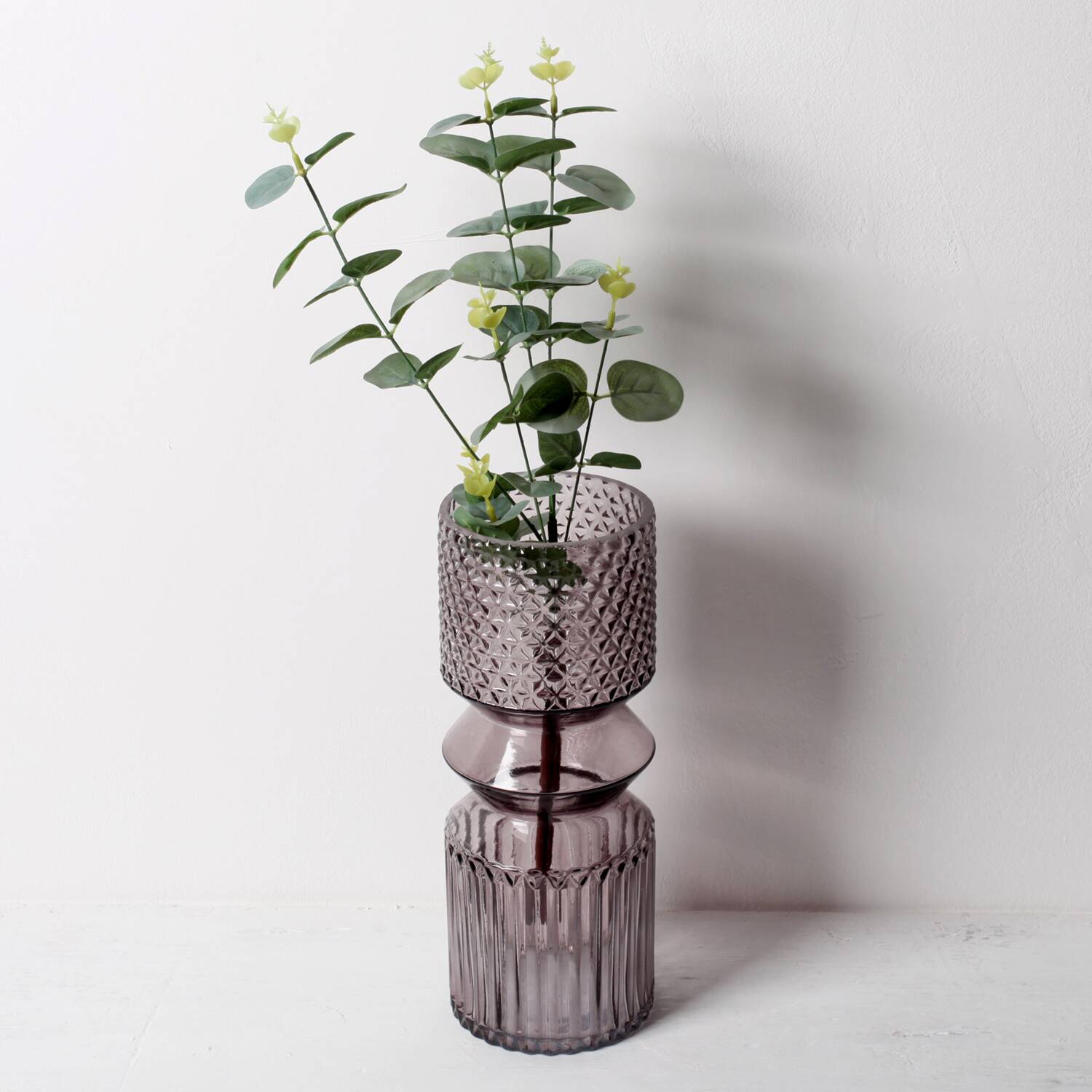 Vase en verre pressé violet vintage élégant / Vase en verre pressé du milieu du siècle / Années 1990