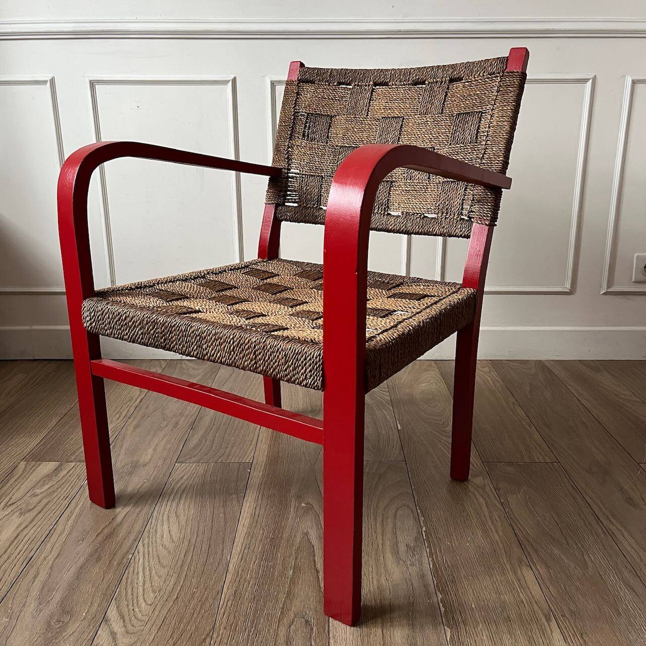 Vintage armchair in red wood and rope