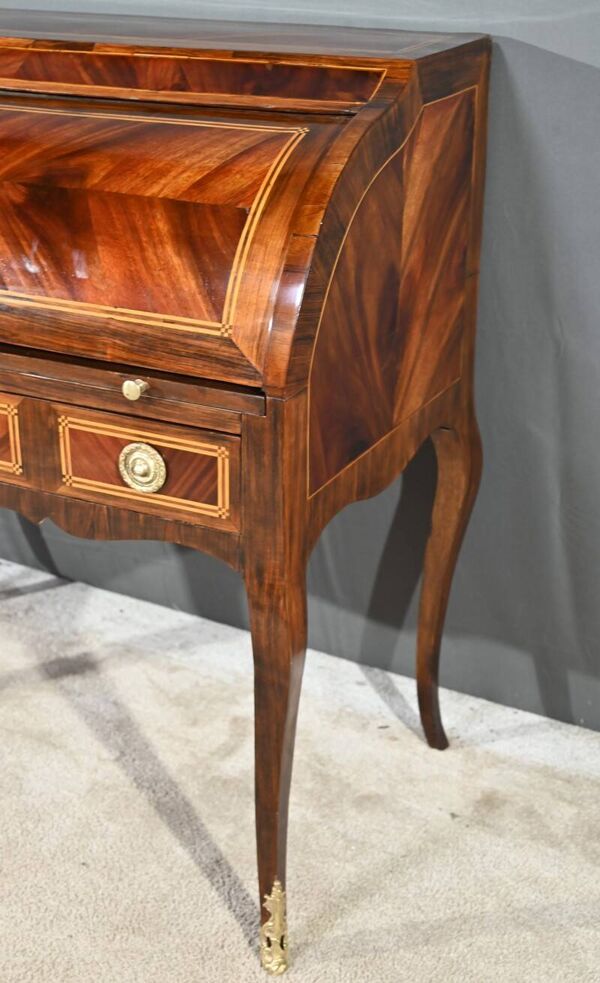 Bureau Cylindre en Acajou et Palissandre, époque Louis XV – 1ère partie XVI
