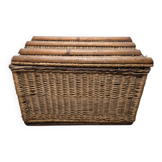 Ancien grand panier en osier français, première moitié du XXe siècle