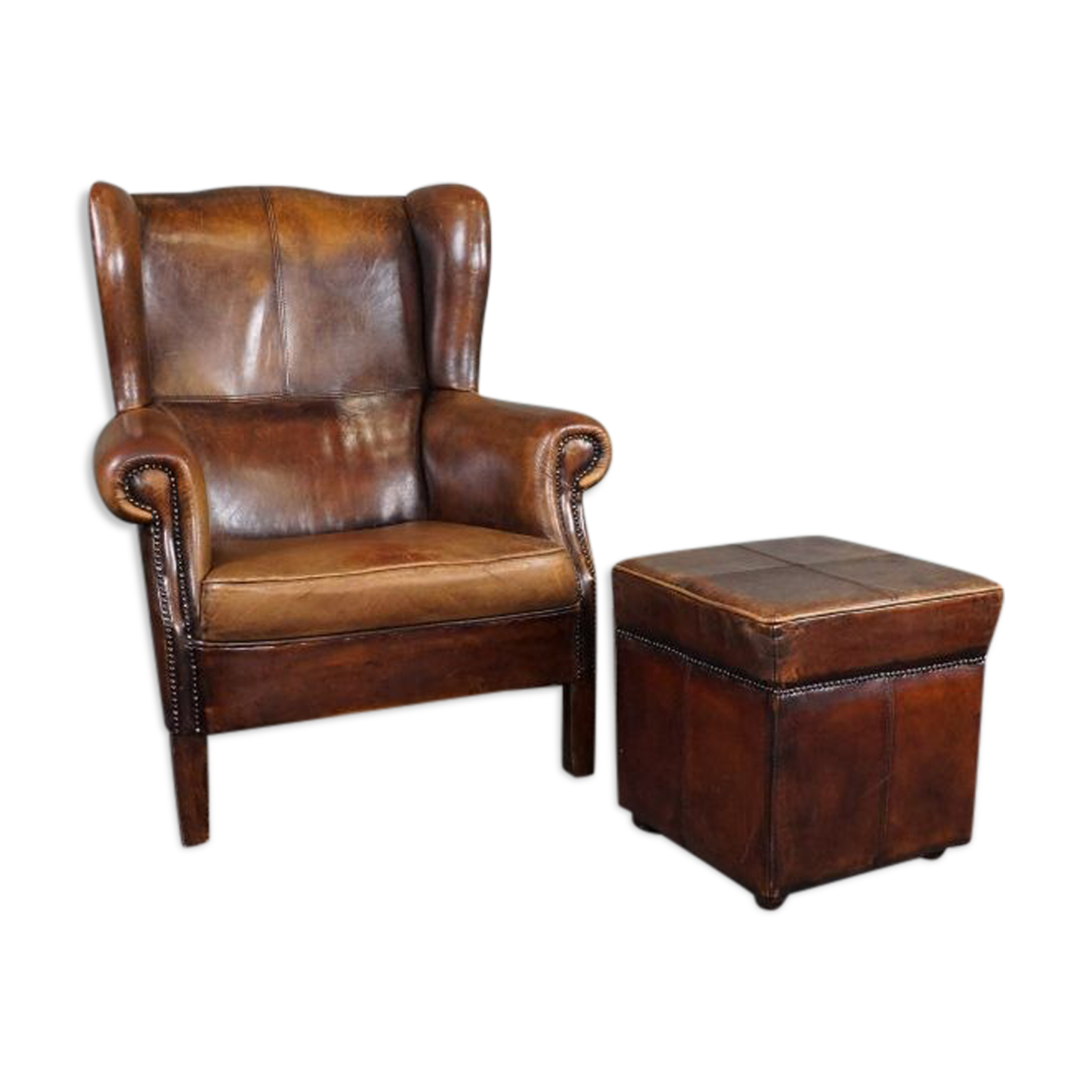 Armchair + sheepskin pouf