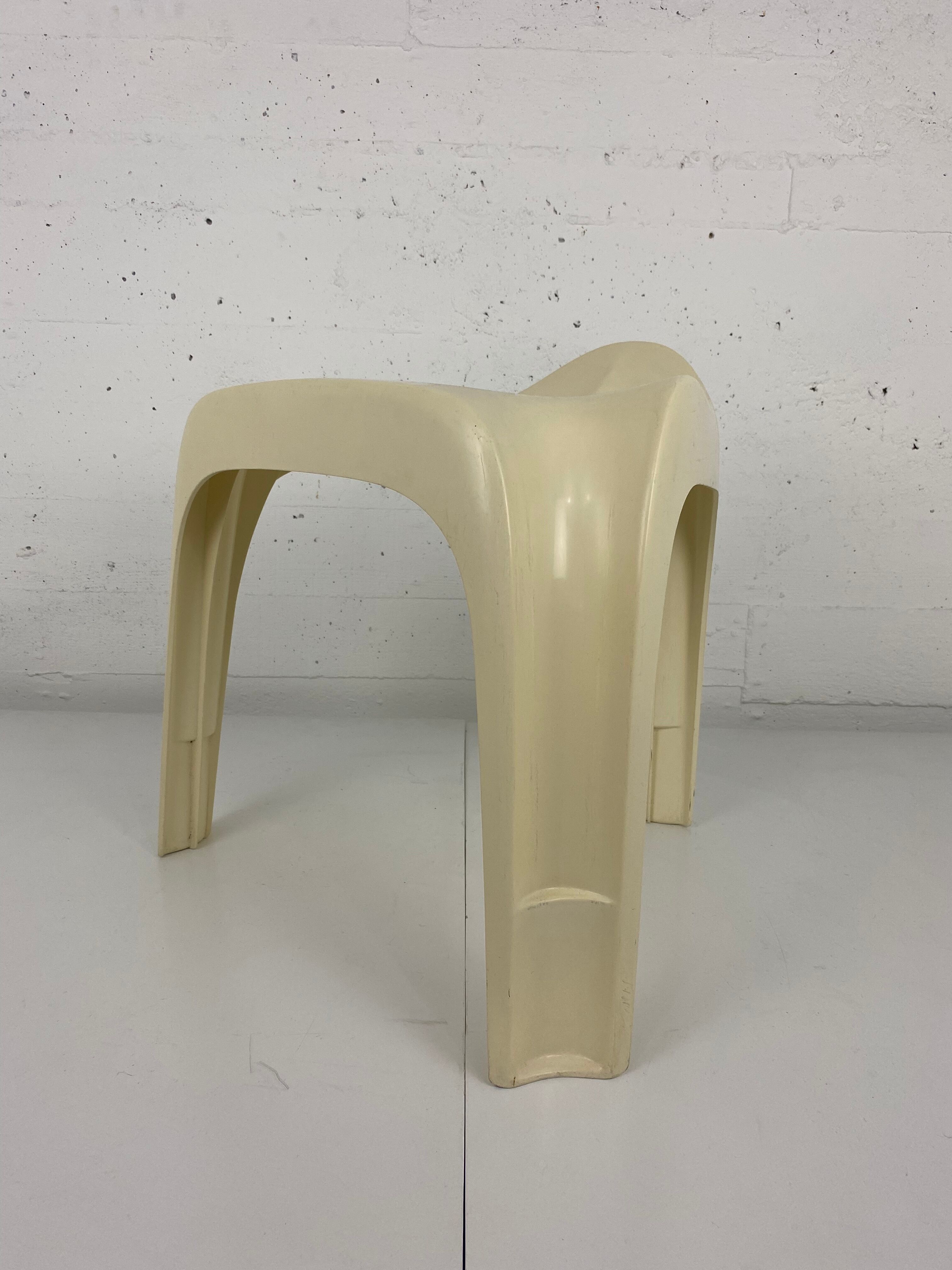 ALEXANDER BEGGE for CASALA - Tripod stool in white plastic.