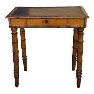 Petite table ancienne en bambou