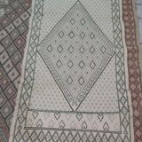 Tapis traditionnel blanc et vert fait main en pure laine