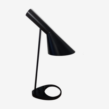 Lampe AJ d'Arne Jacobsen édition Louis Poulsen