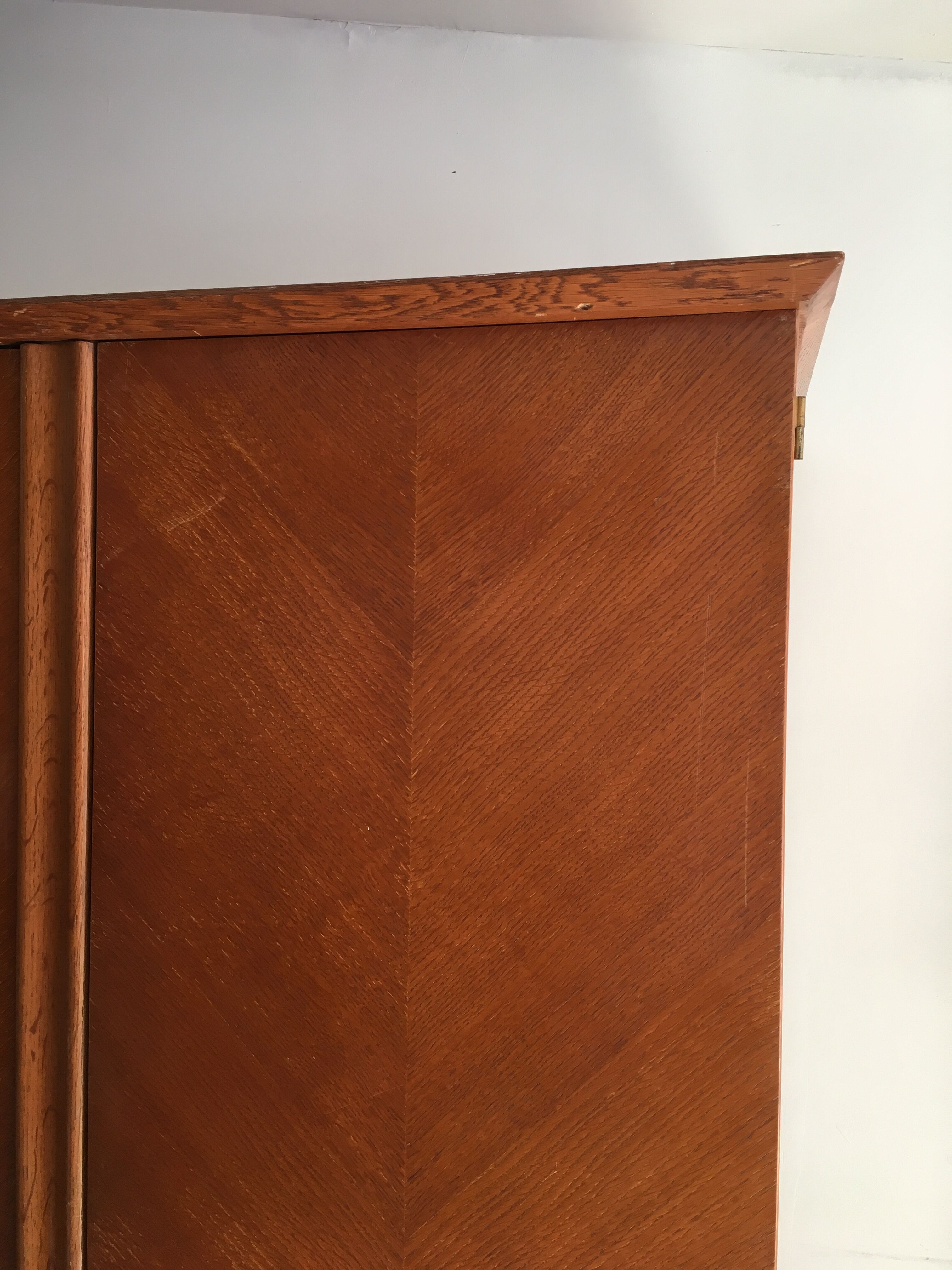 Vintage 3-doors cabinet with feet compass