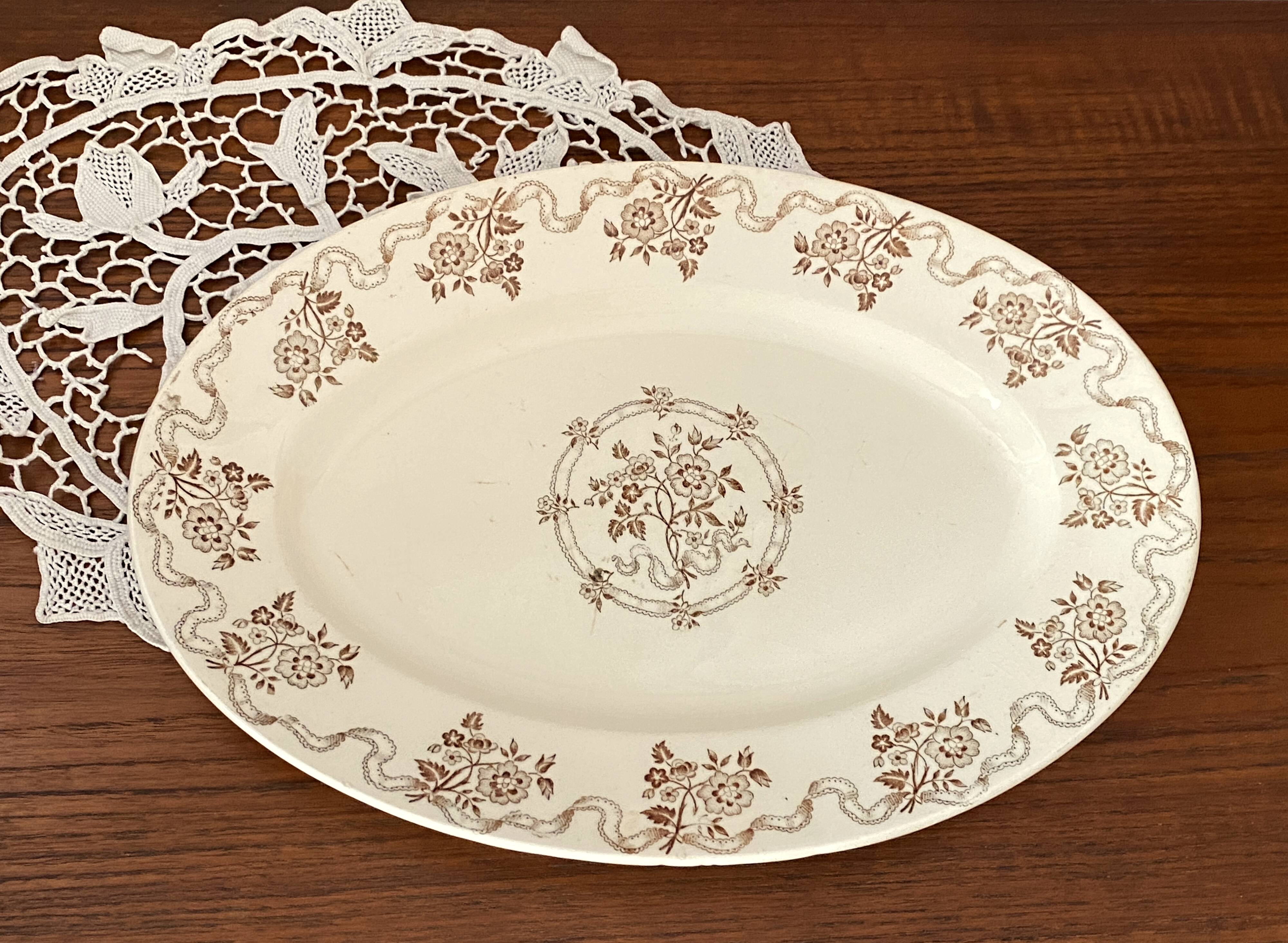Oval serving dish in Terre de Fer Gien earthenware with Osborne Sepia decor
