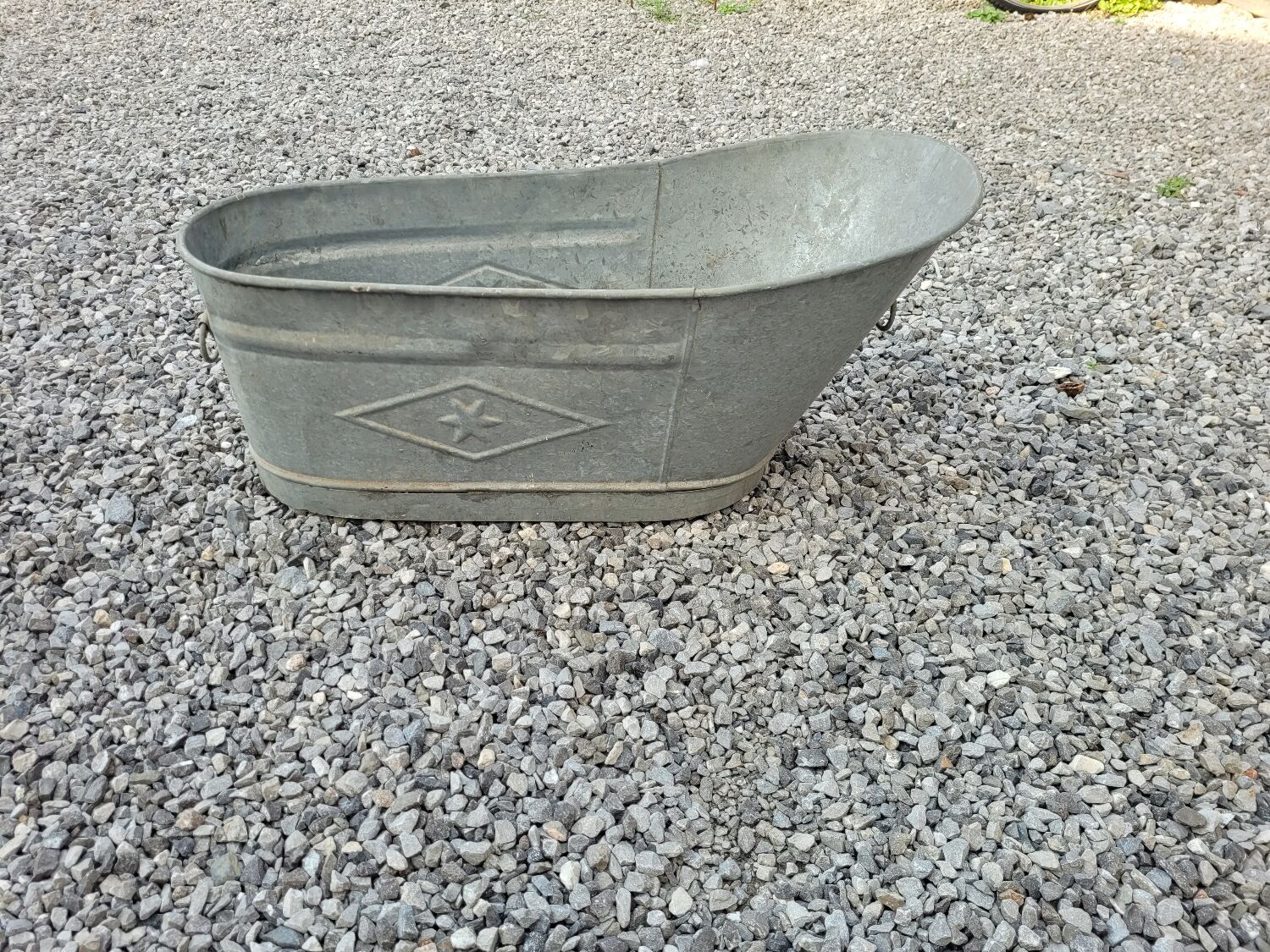 Zinc children's bathtub