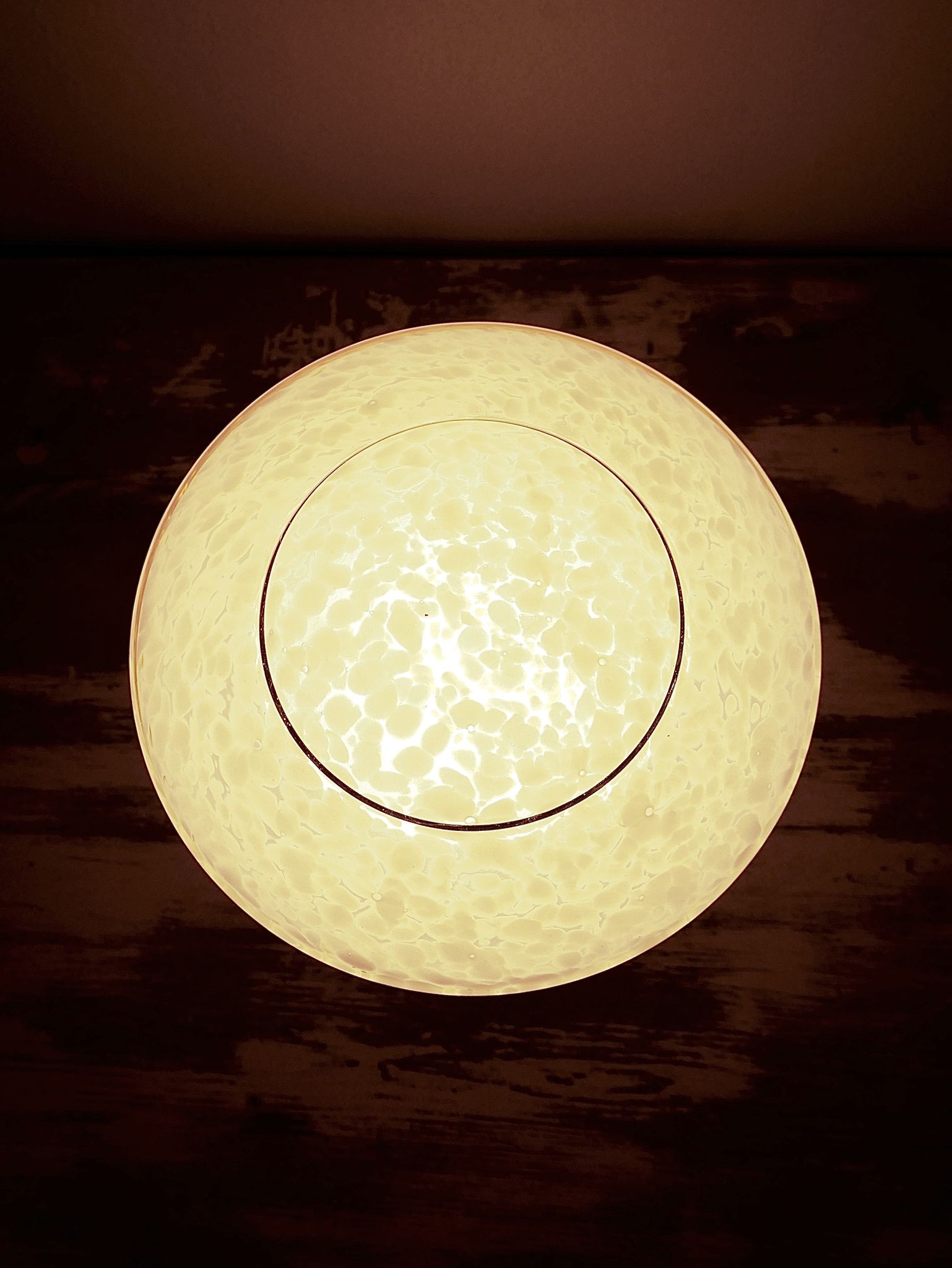 Clichy glass table lamp with a golden trim