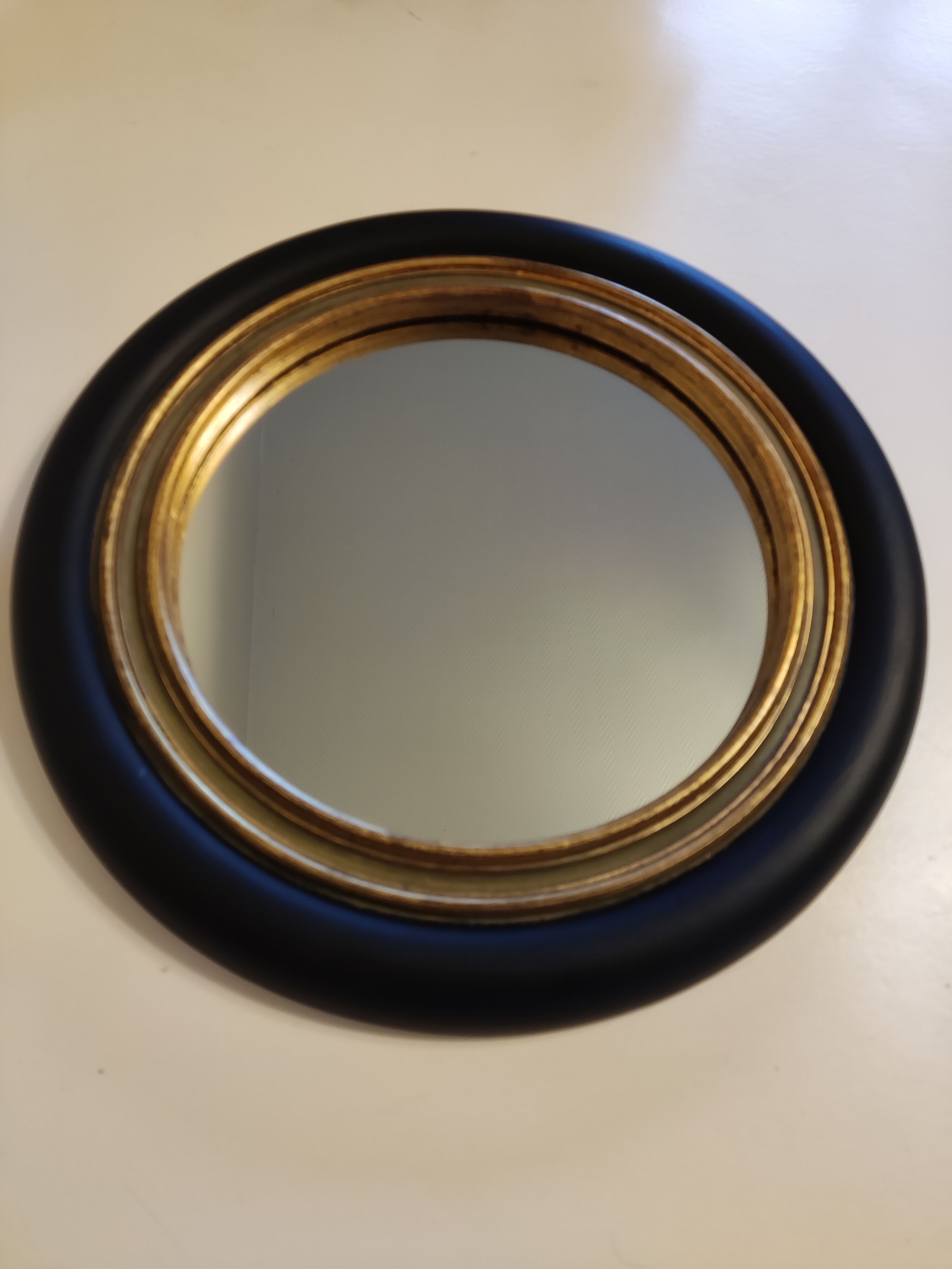 Round wall mirror