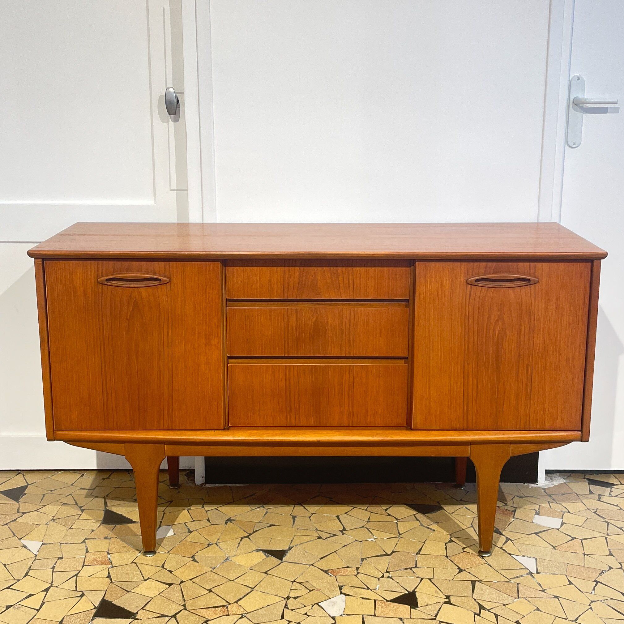 Jentic Enfilade 128cm