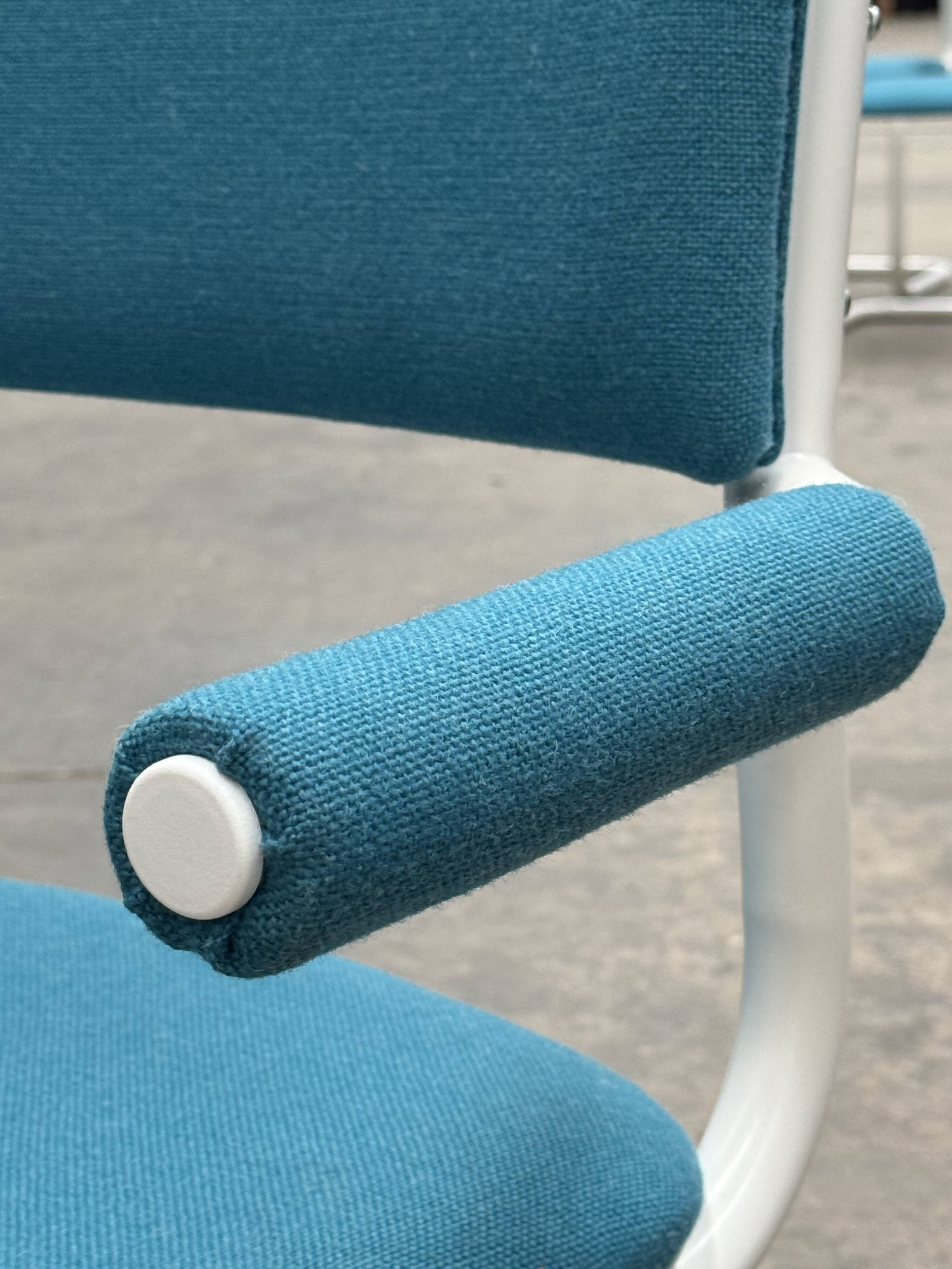 6 cantilever chairs from the 80s