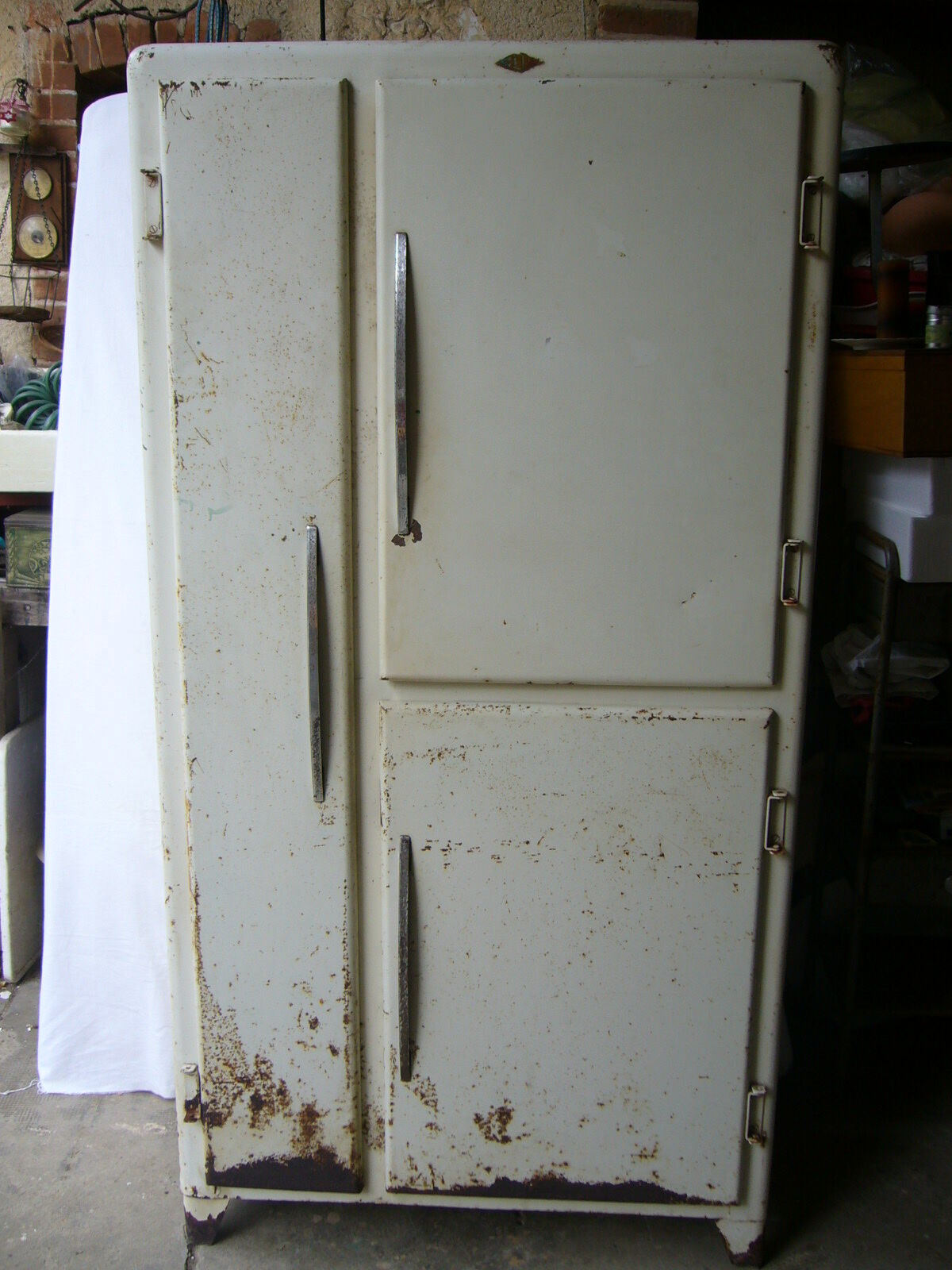 Three-door metal cabinet old CDS France