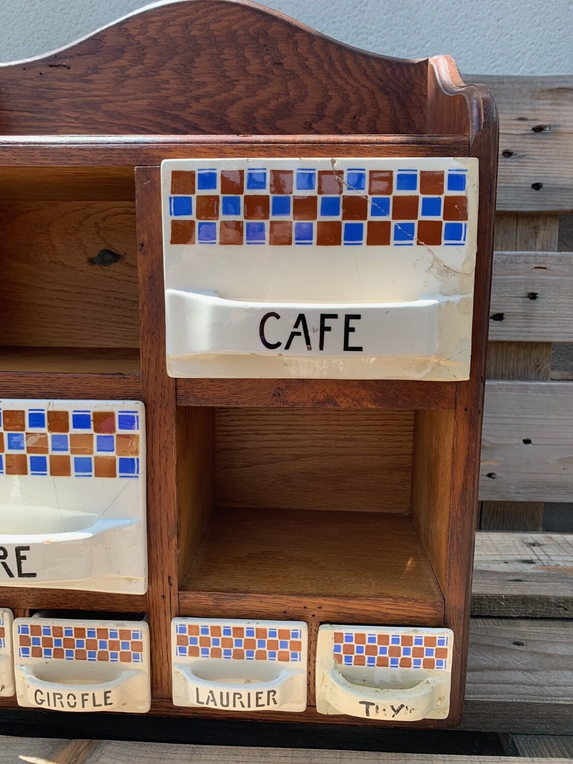 Old spice cabinet Saint-Clément