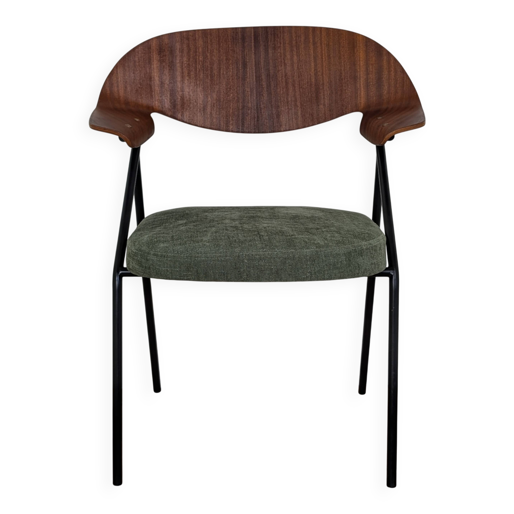 Robin Day armchair for Airborne