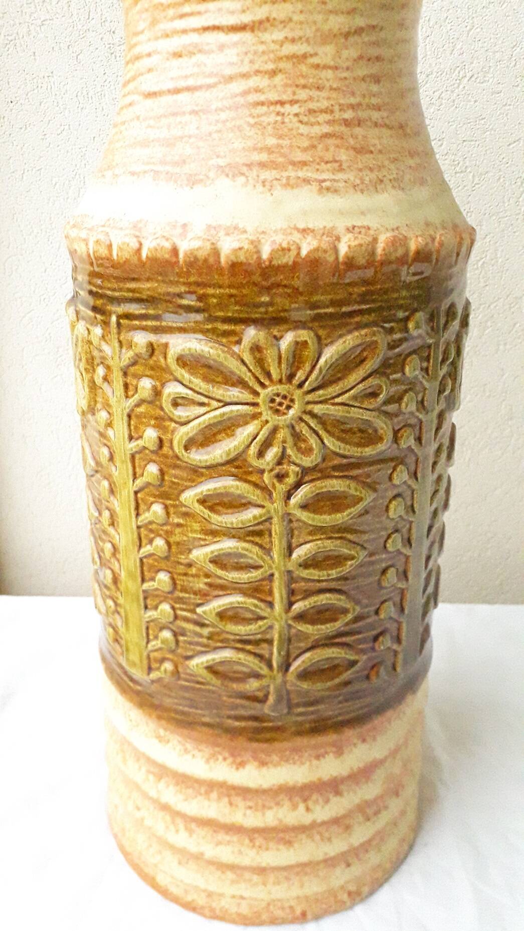 Ceramic floor vase
