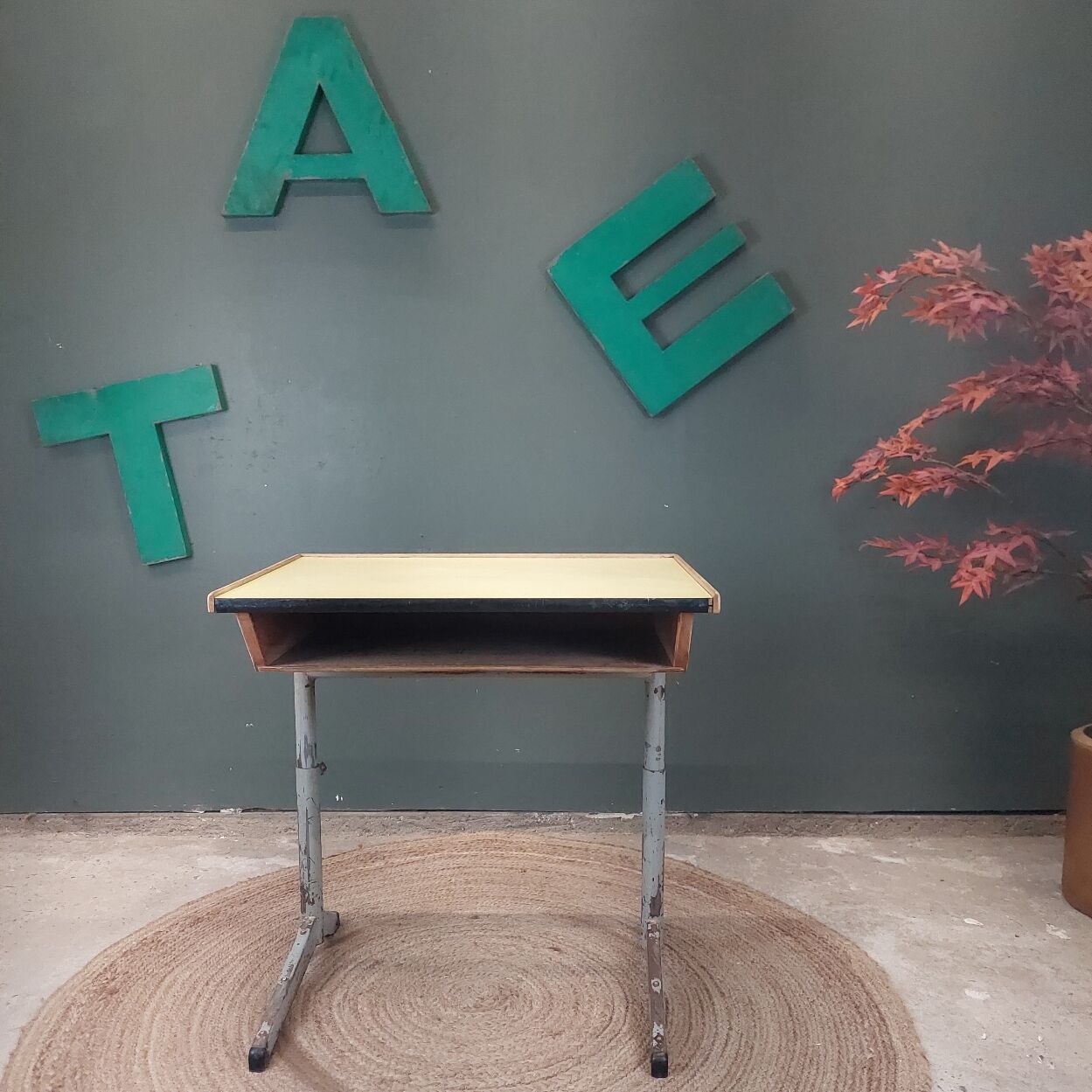 Adjustable school desk