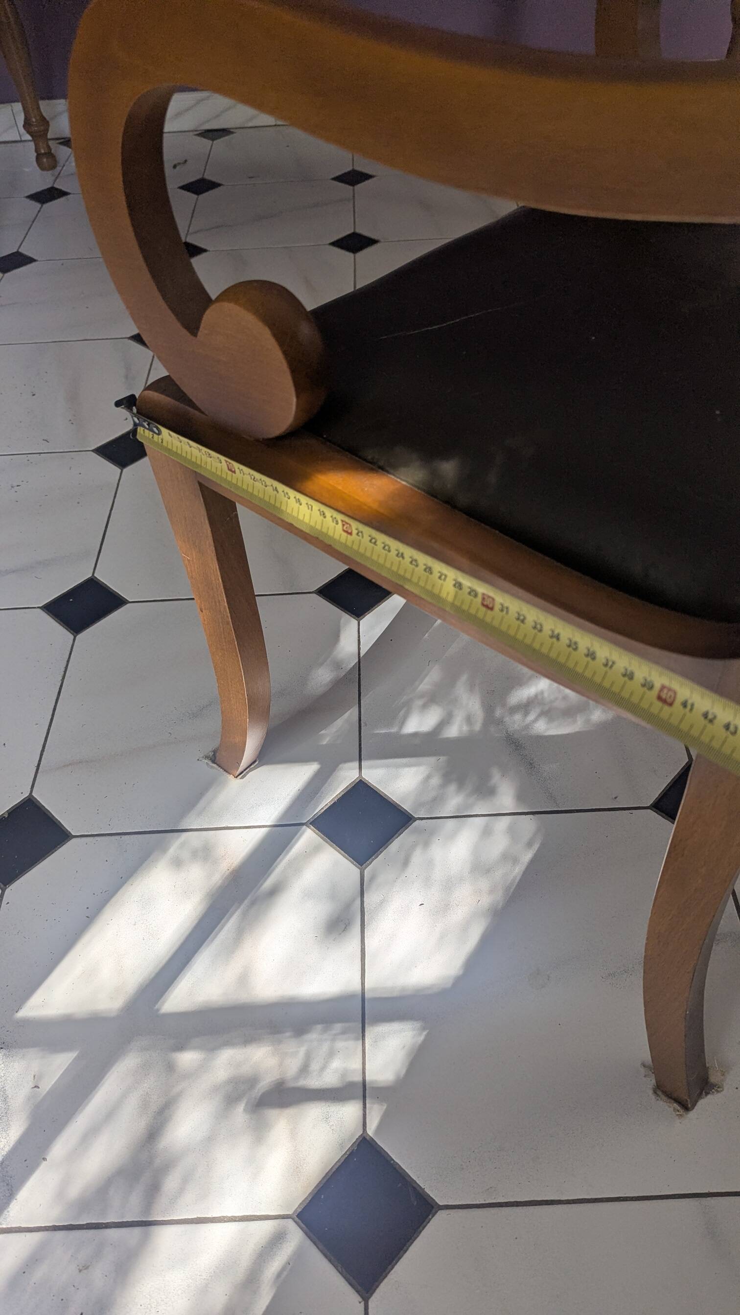 Fauteuil de bureau ancien style Directoire / Restauration en bois massif