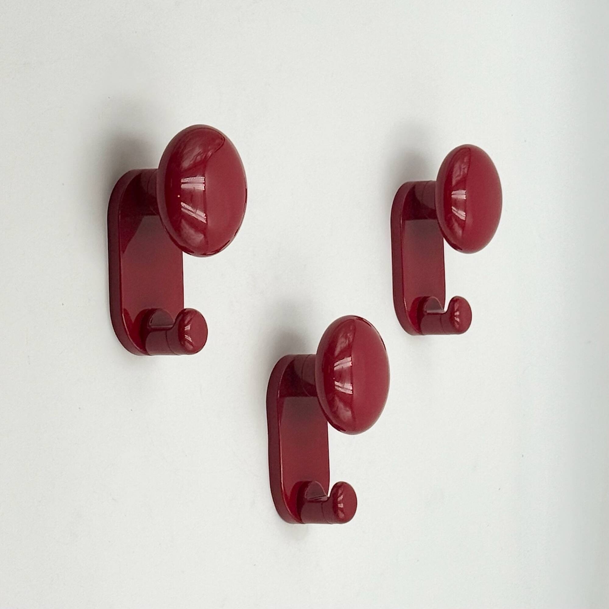 Vintage Modernist Wall Hooks in Burgundy Red by Carlo Bartoli, 1970s Con&Co