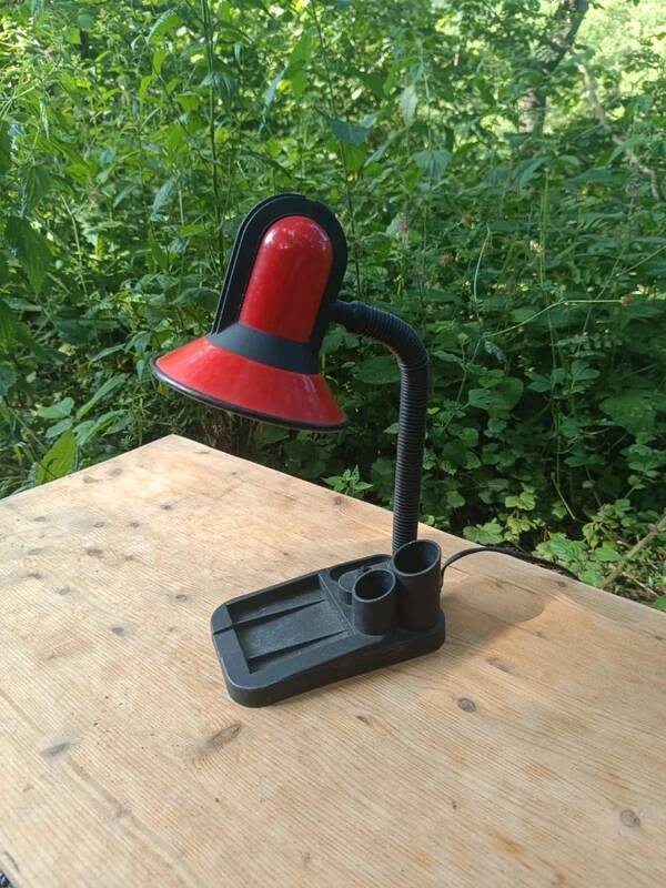 Vintage 1970s red bedside/desk lamp