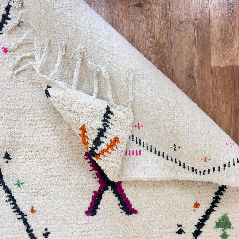 Moroccan handmade rug 200cm x 300cm