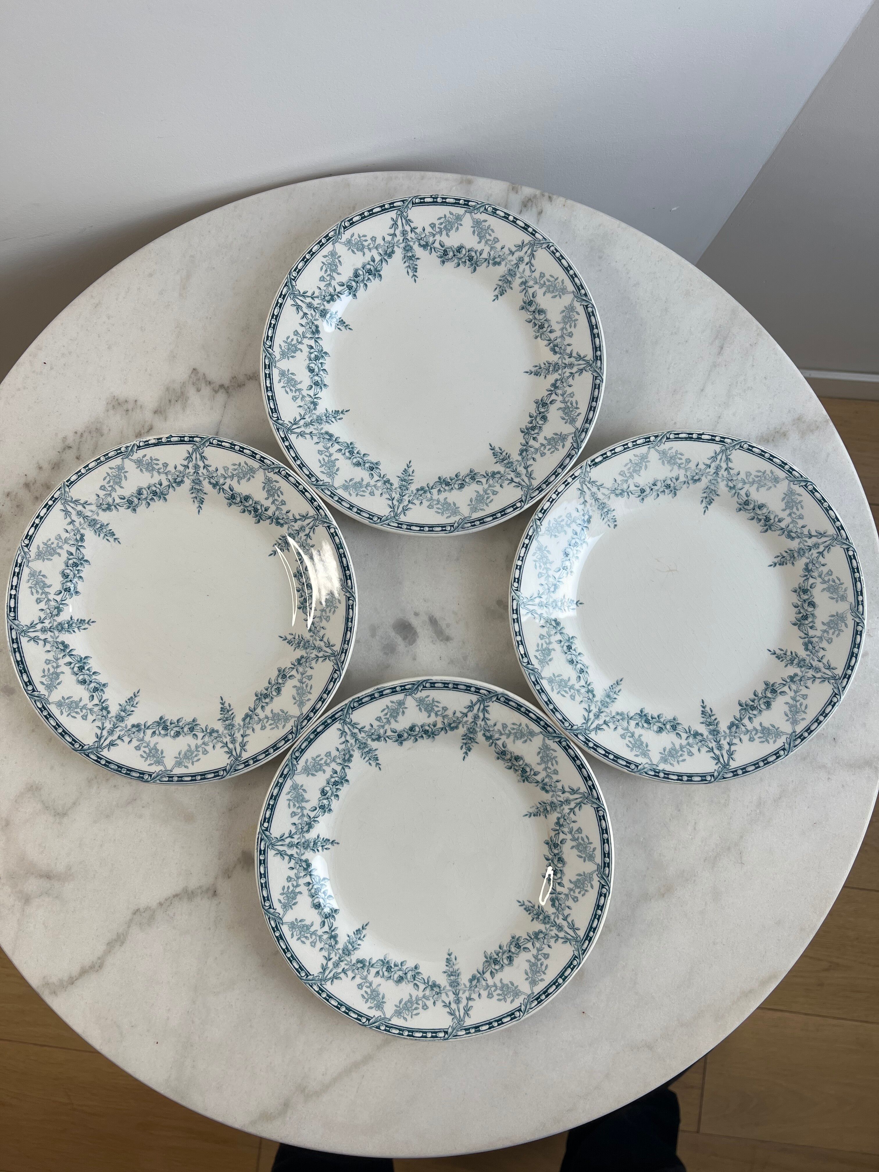 Set of 4 flat plates Creil and Montereau Labrador