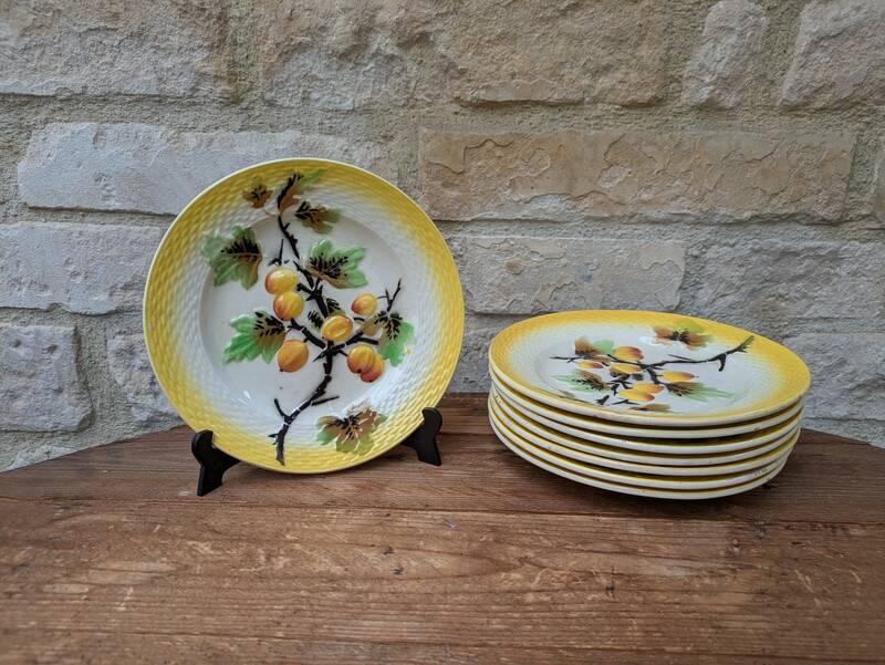 Set of 8 small fruit slip plates Orchies Moulin des Loups