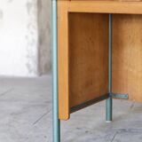 Oak desk called "supervisor"