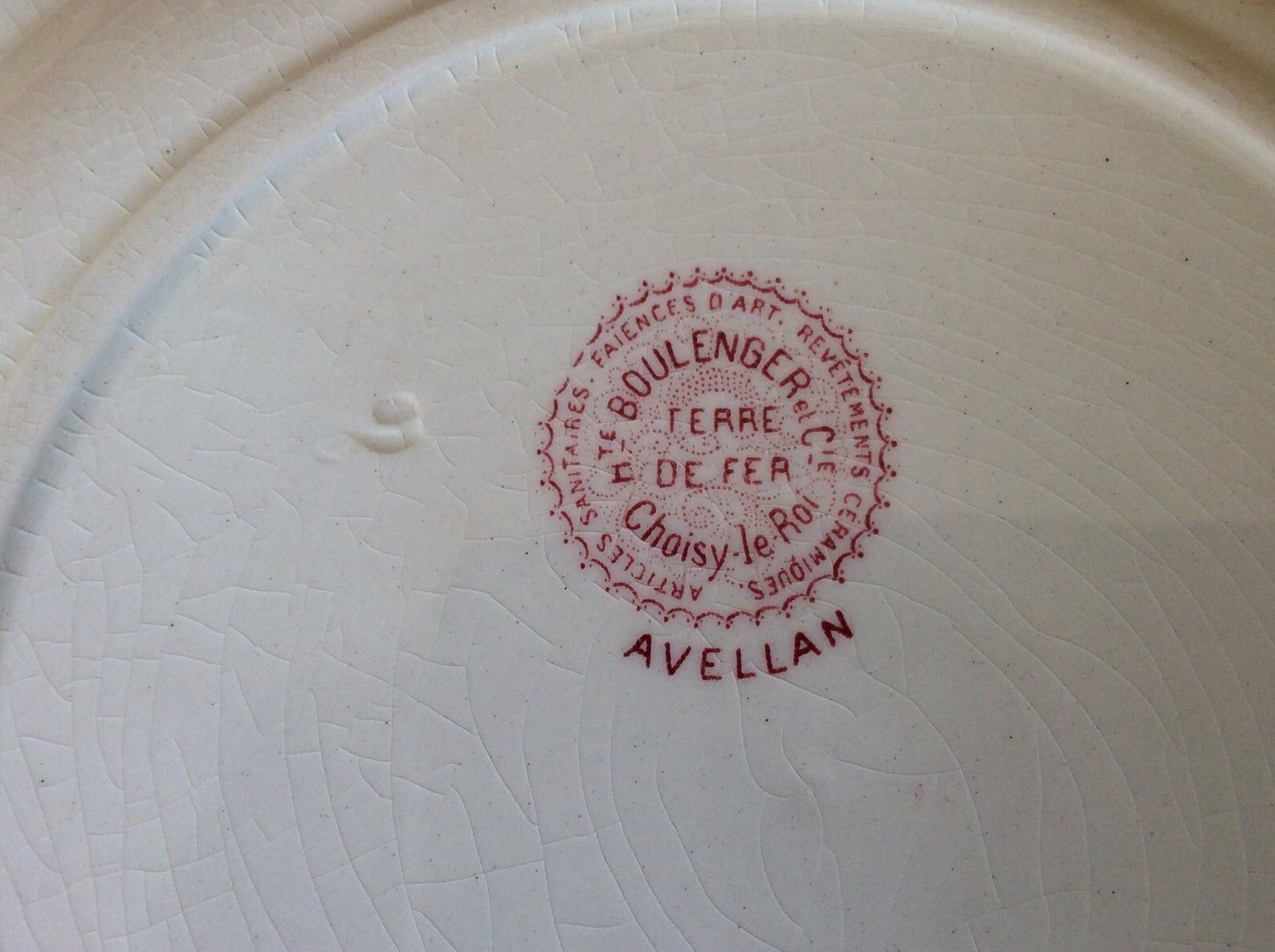 Flat and 1 ravier old pink iron earth Baker