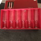 Ensemble de 24 verres en cristal d'Arques gravés modèle Matignon