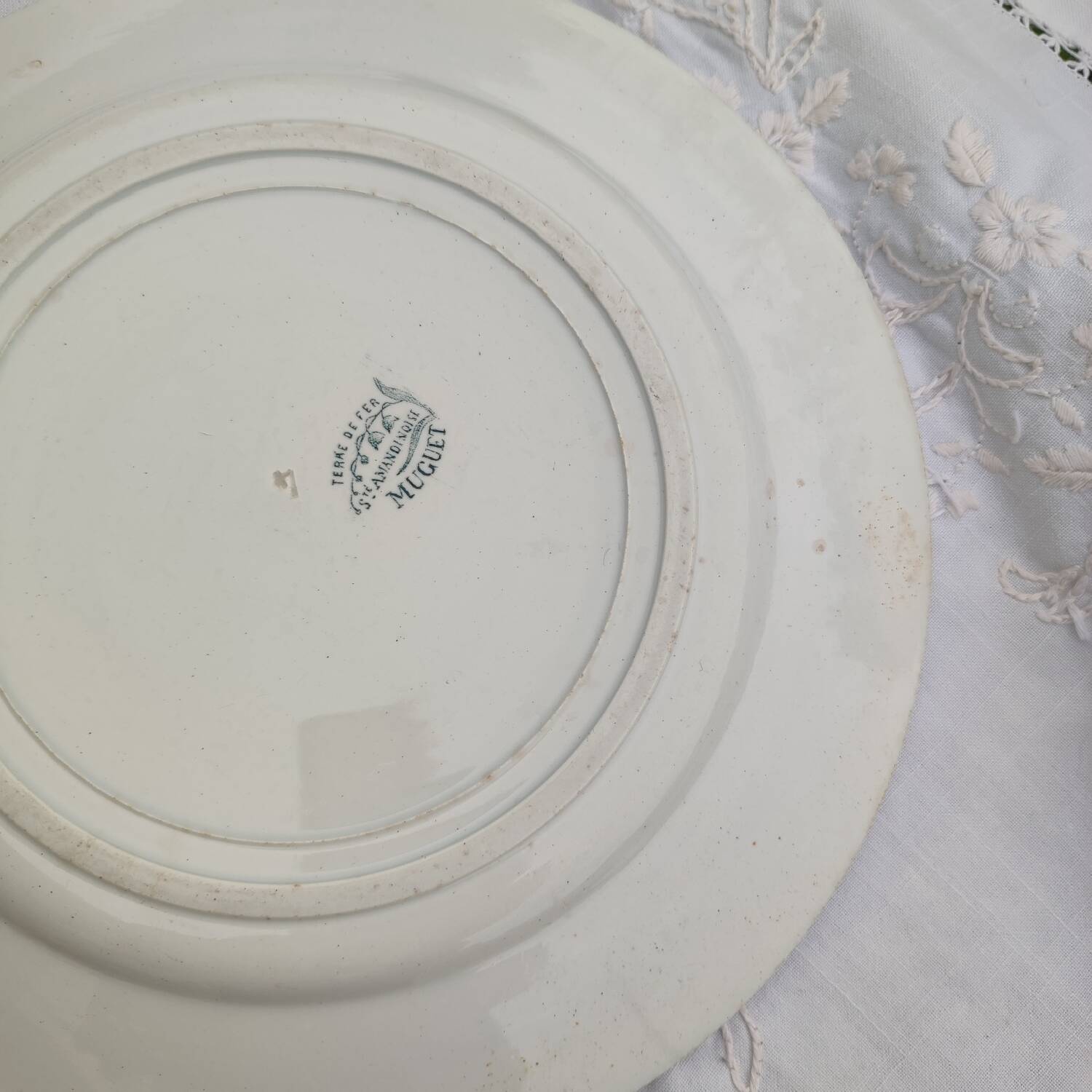 Plat terre de fer Ste Amandinoise modèle Muguet