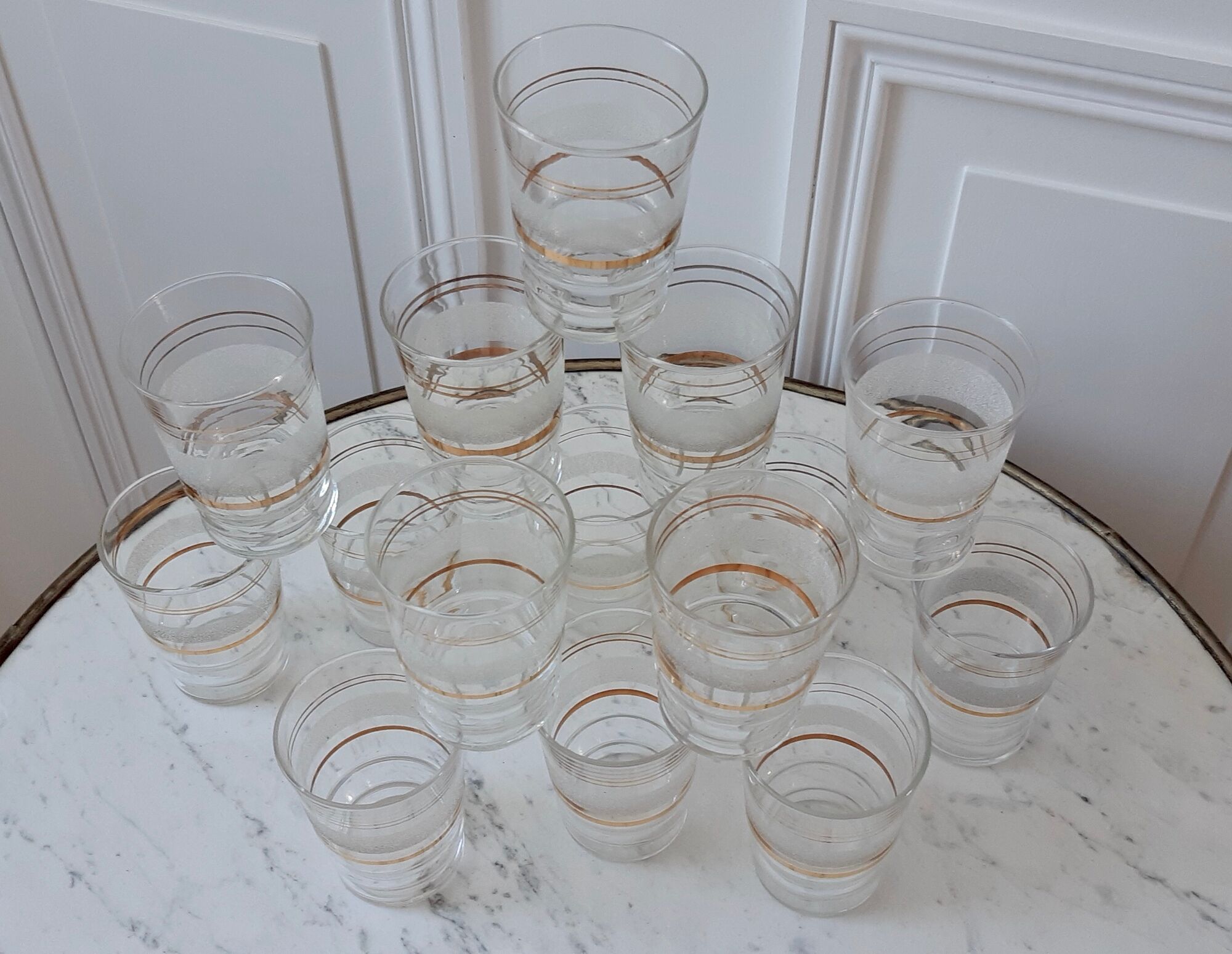 Set of 15 water glasses / granite cups with vintage border 50s