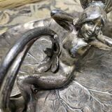 Water lily leaf thumb candle holder