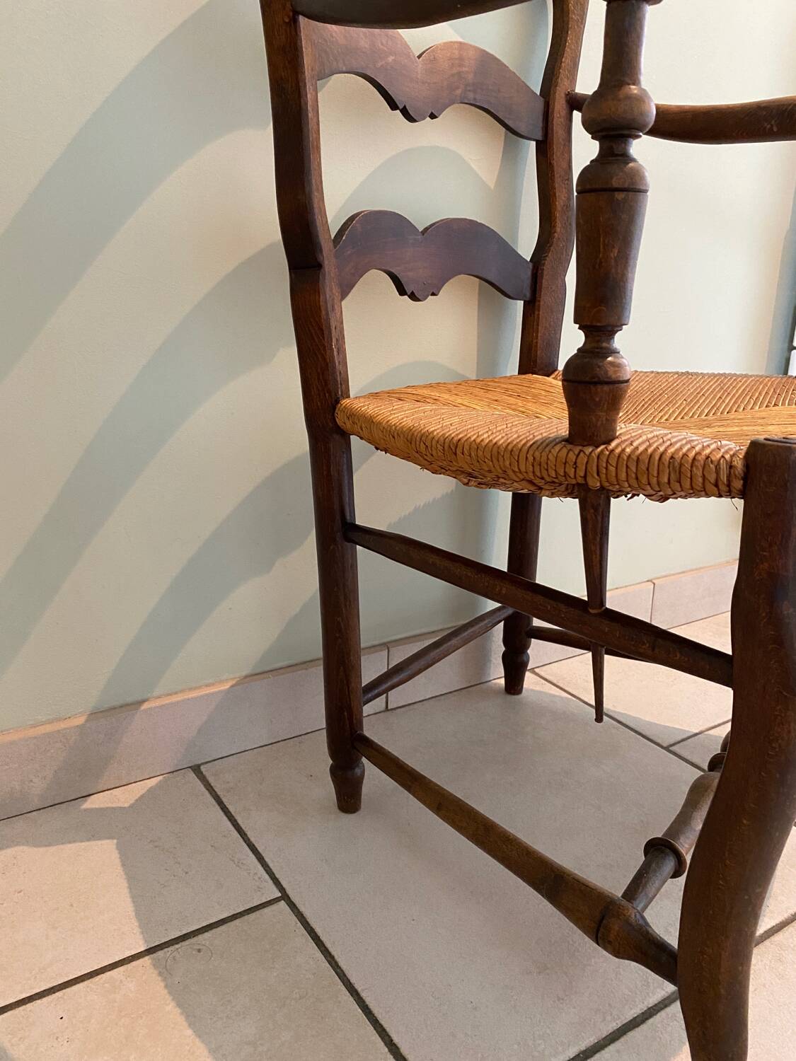 Straw country armchair