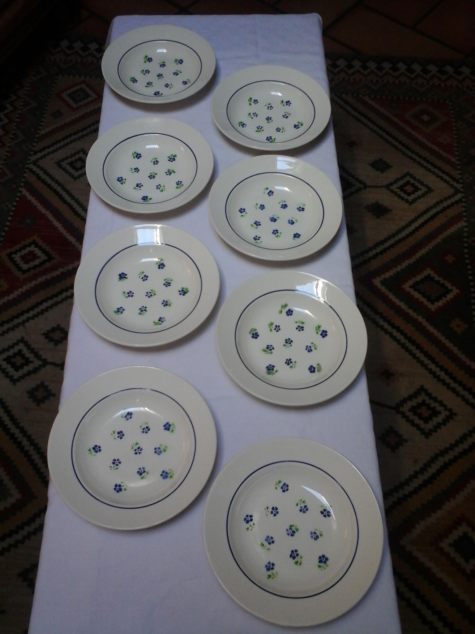 8 dishes hollow claudius / badonviller