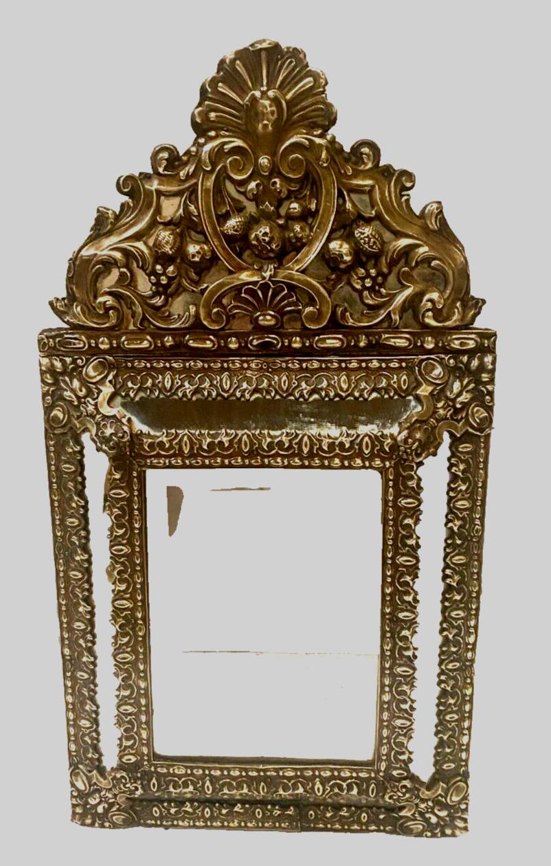 Miroir a parcloses en cuivre repoussé XIX siècle